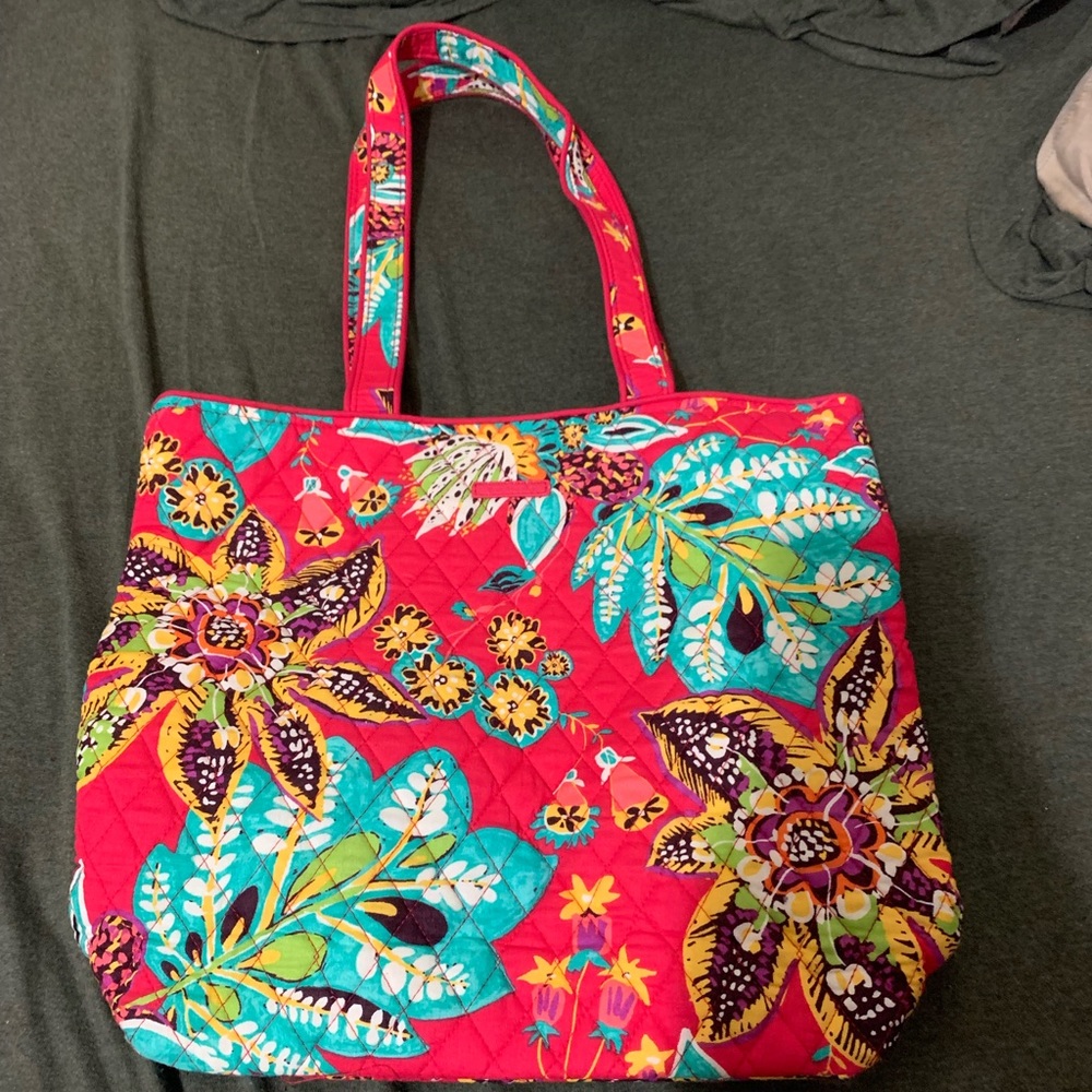 NWOT Vera Bradley Floral Tote 🌺